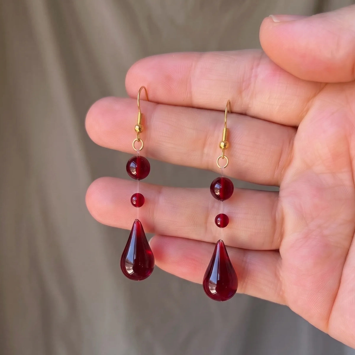 Boucles d'Oreilles Perle Rouge