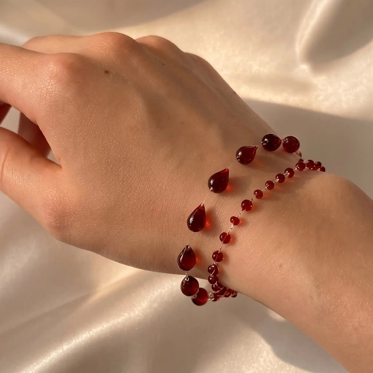 Bracelet Double Rang Rouge Grenat